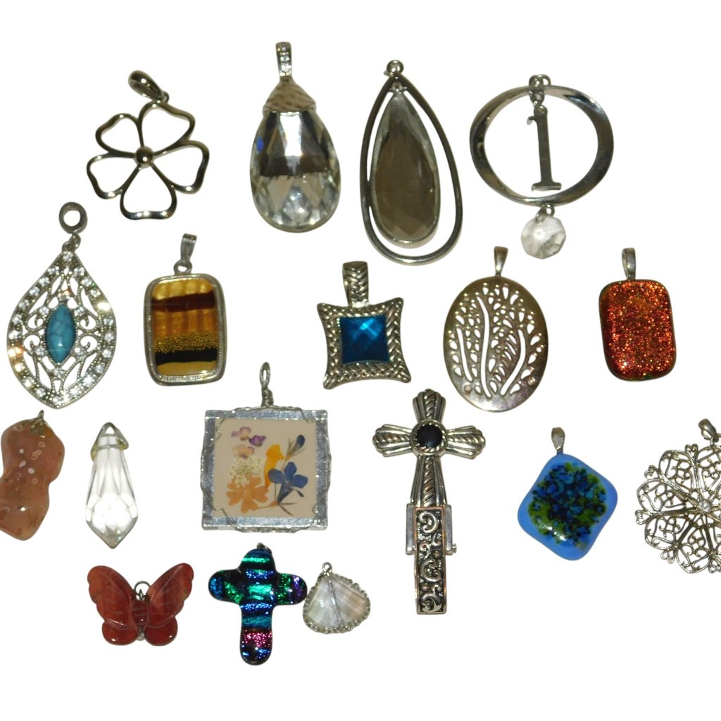 Pendants Teardrop Crystals Gorgeous Pendants Lot Of 18 30$
